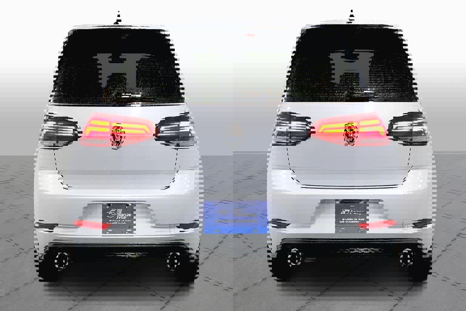 Used 2021 Volkswagen GTI SE image 4