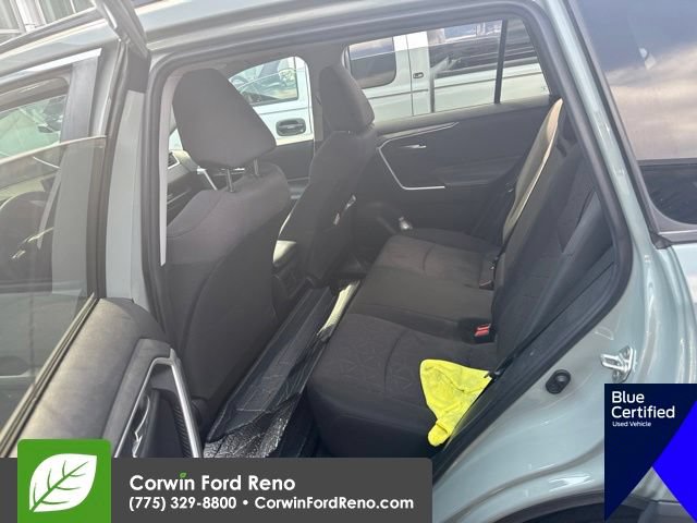 Used 2019 Toyota RAV4 XLE AWD/4WD image 10