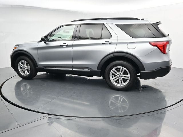 Certified 2022 Ford Explorer XLT w/ Equipment Group 202A AWD/4WD image 6