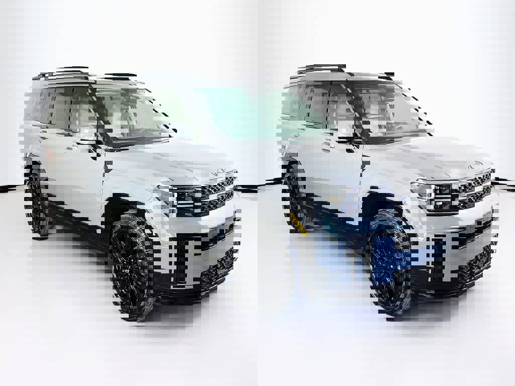 Used 2025 Hyundai Santa Fe Calligraphy image 7