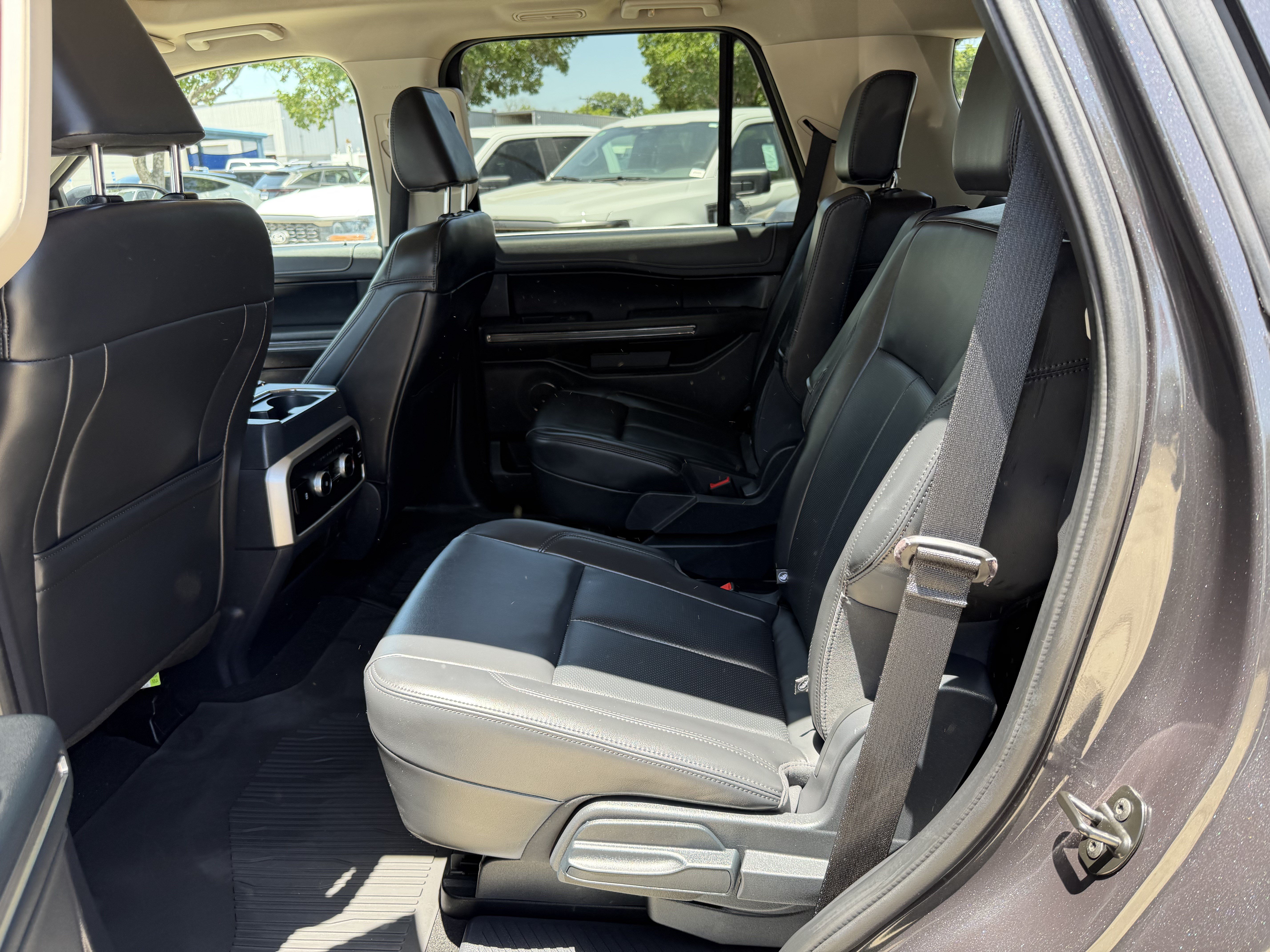 Certified 2023 Ford Expedition XLT RWD image 9