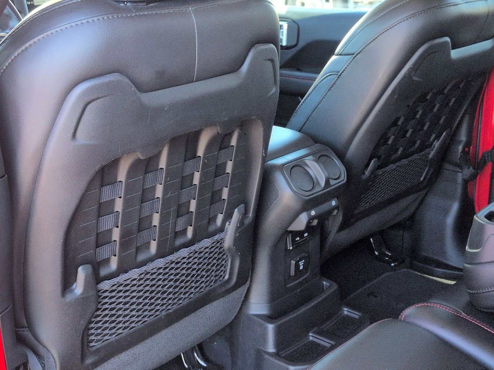 Used 2020 Jeep Wrangler Unlimited Rubicon w/ Dual Top Group AWD/4WD image 27