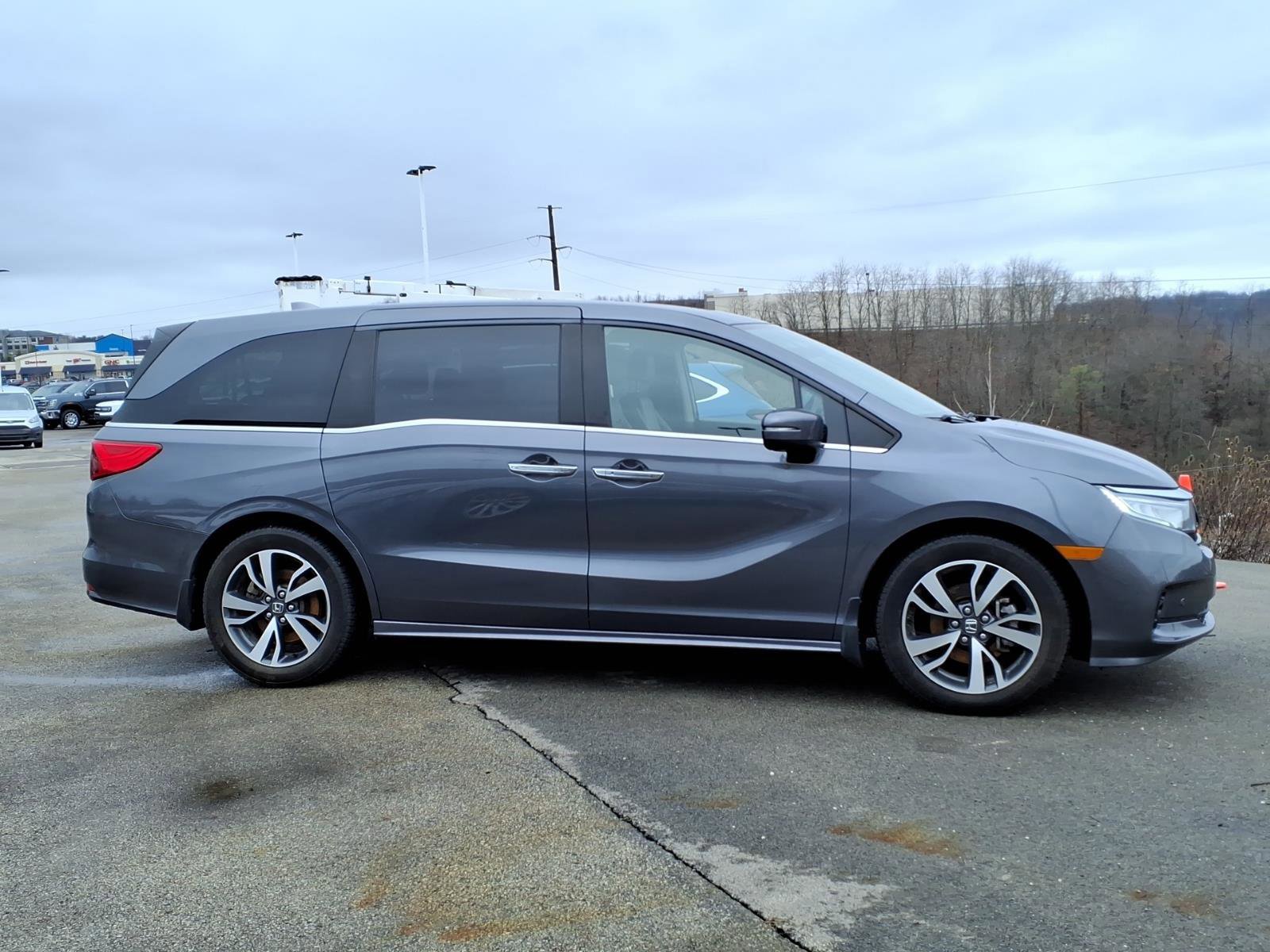 Used 2021 Honda Odyssey Touring image 2