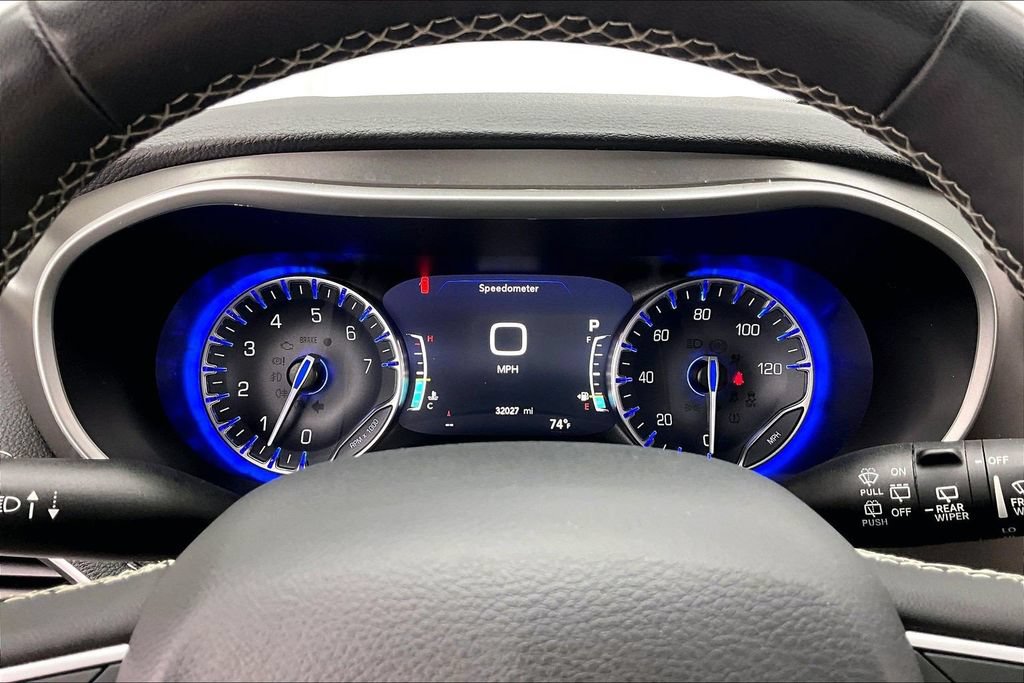 Used 2023 Chrysler Pacifica Touring-L FWD image 20