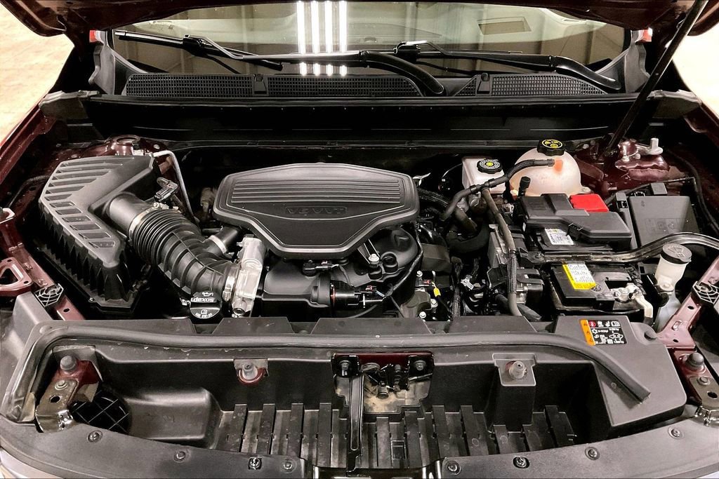 Used 2023 GMC Acadia AT4 w/ Technology Package image 12