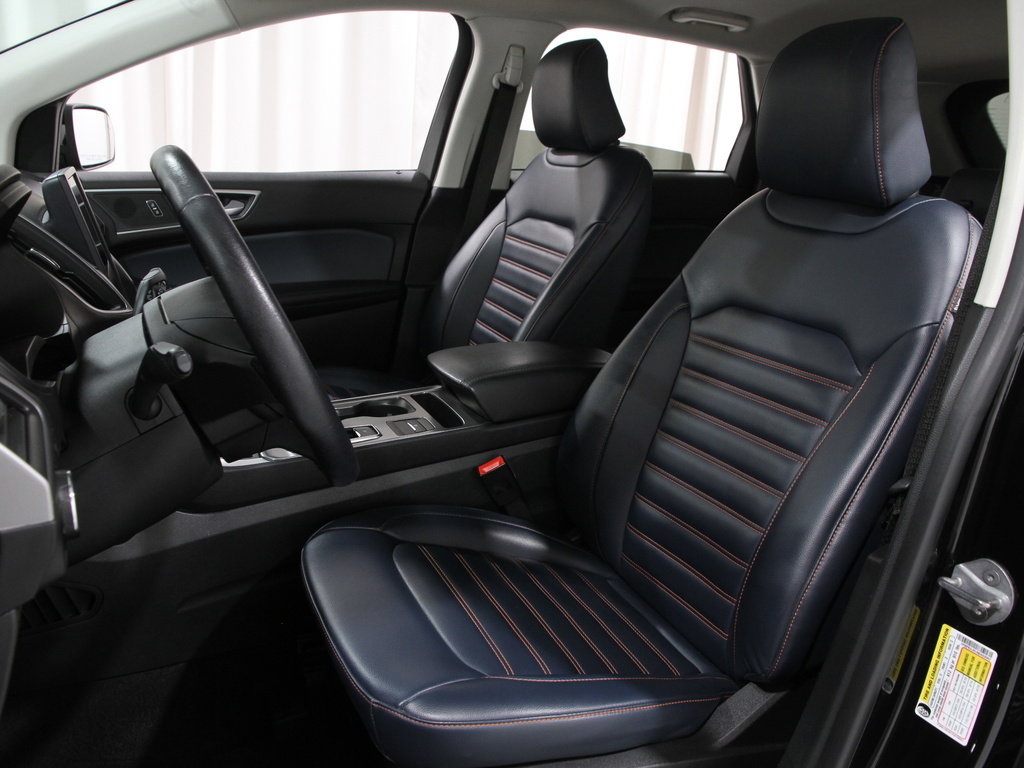 Certified 2024 Ford Edge SEL w/ Sport Appearance Package image 5