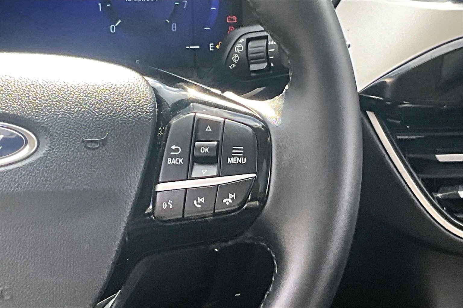 Certified 2022 Ford Escape SEL w/ Technology Package AWD/4WD image 21