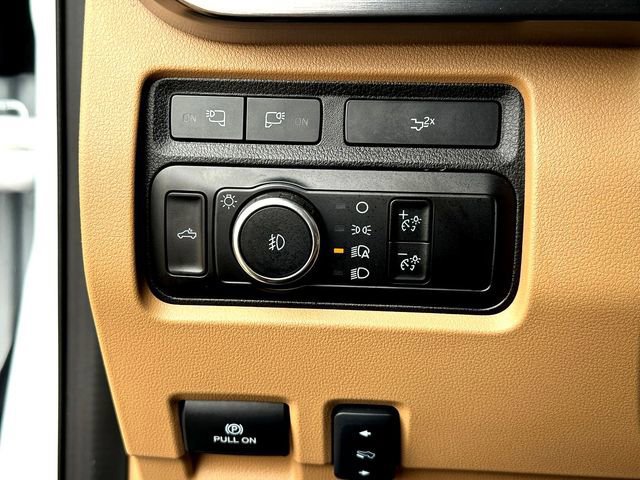 Certified 2024 Ford F250 Lariat w/ Chrome Package image 14