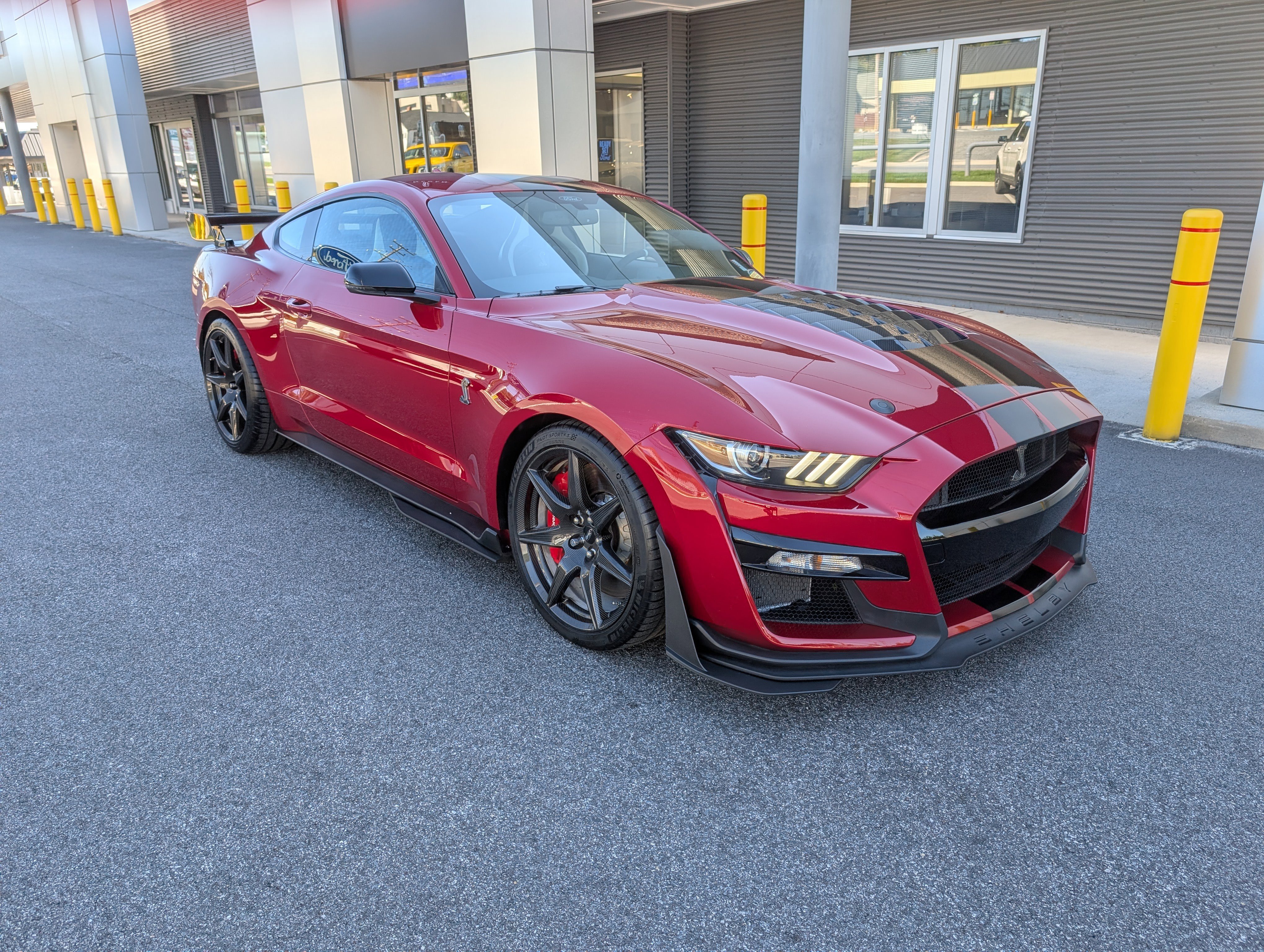 Certified 2021 Ford Mustang Shelby GT500 w/ Carbon Fiber Track Pack image 9