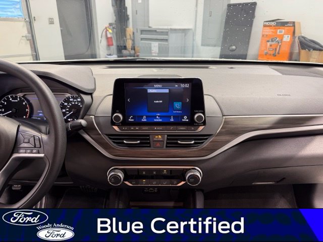 Used 2025 Nissan Altima 2.5 SV FWD image 15
