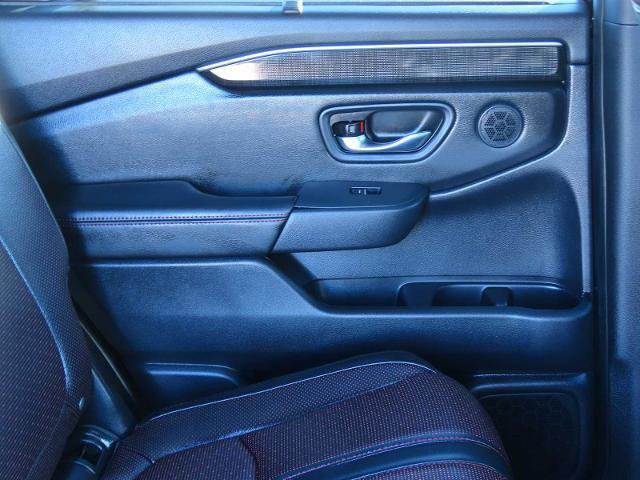 Used 2025 Honda Pilot Black Edition image 24