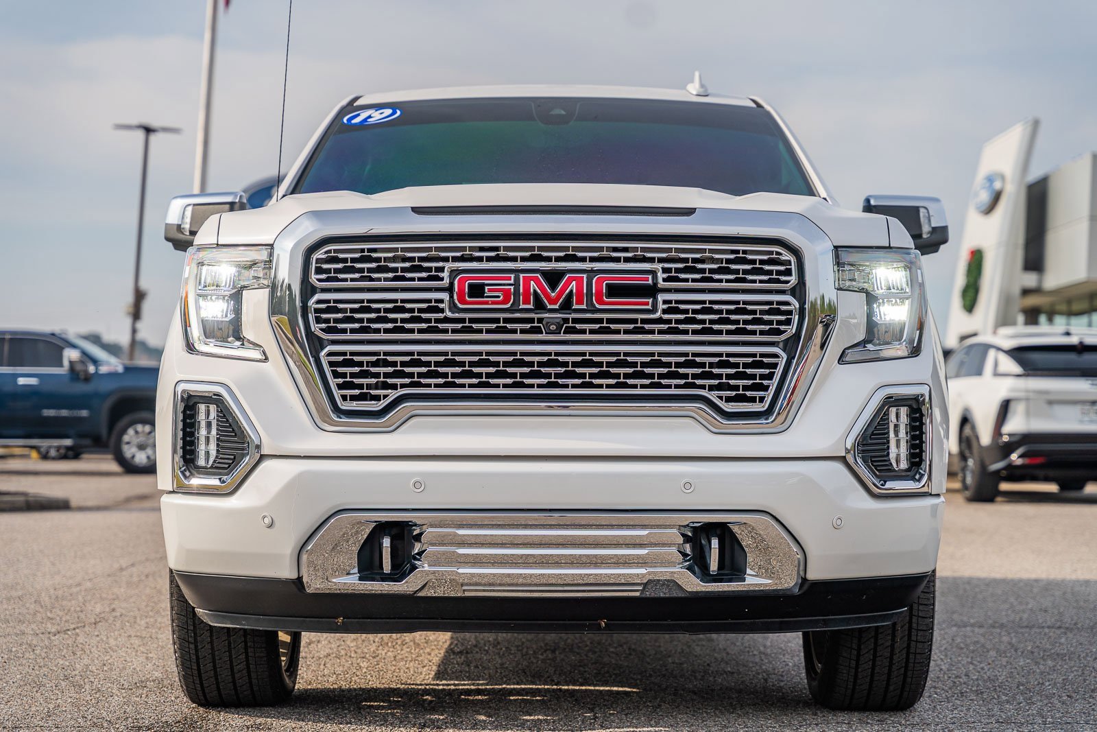 Used 2019 GMC Sierra 1500 Denali w/ Denali Ultimate Package image 2