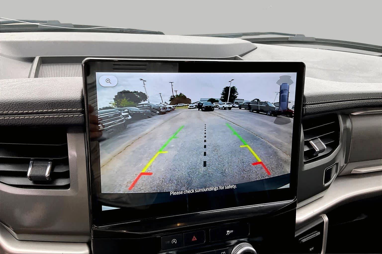 Certified 2024 Ford Expedition XLT RWD image 24