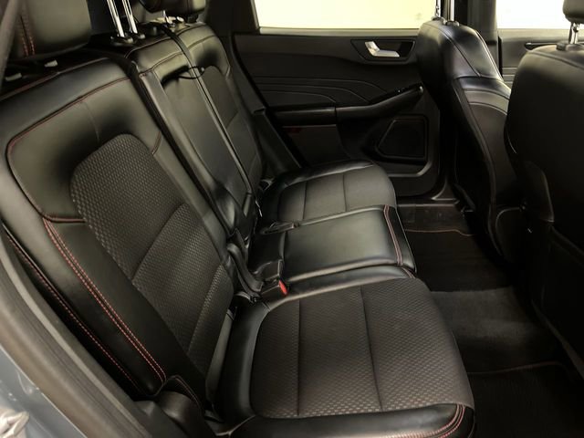 Certified 2023 Ford Escape ST-Line AWD/4WD image 7