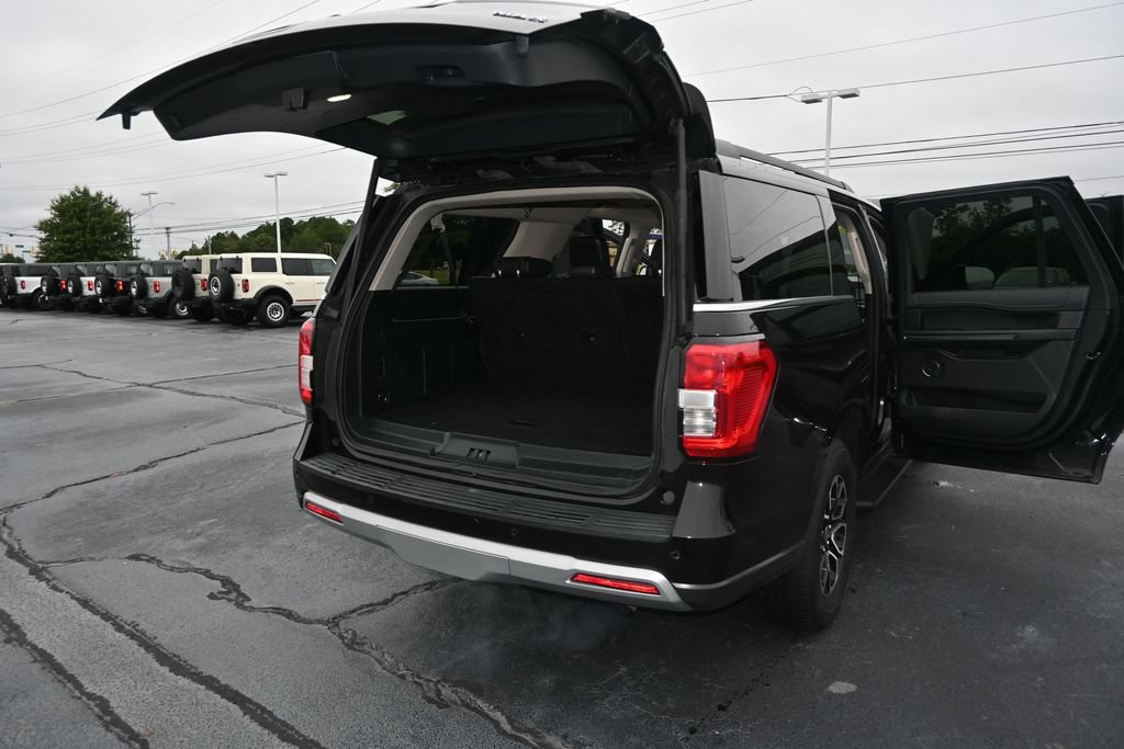 Certified 2024 Ford Expedition Max XLT RWD image 3