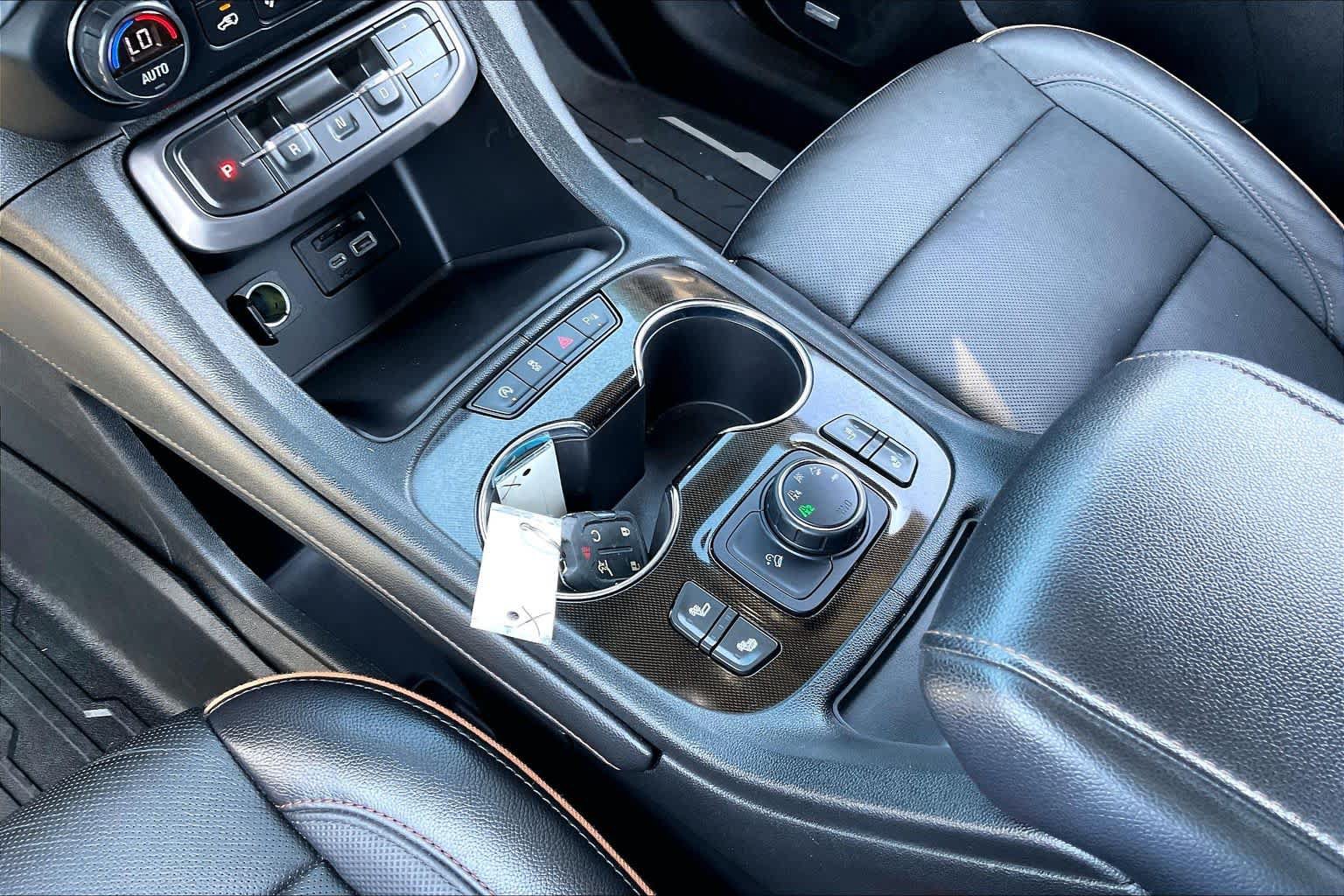 Used 2020 GMC Acadia AT4 w/ Trailering Package AWD/4WD image 15