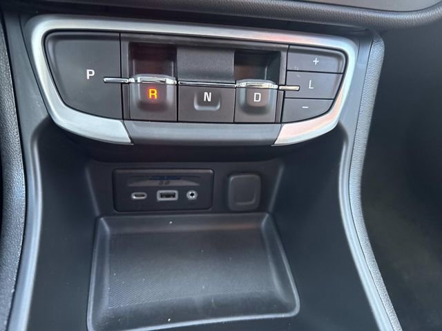 Used 2024 GMC Terrain SLT image 26