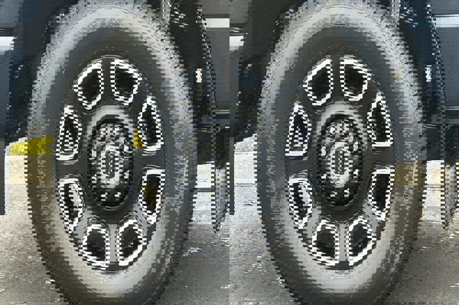 Certified 2024 Ford F350 Platinum image 26