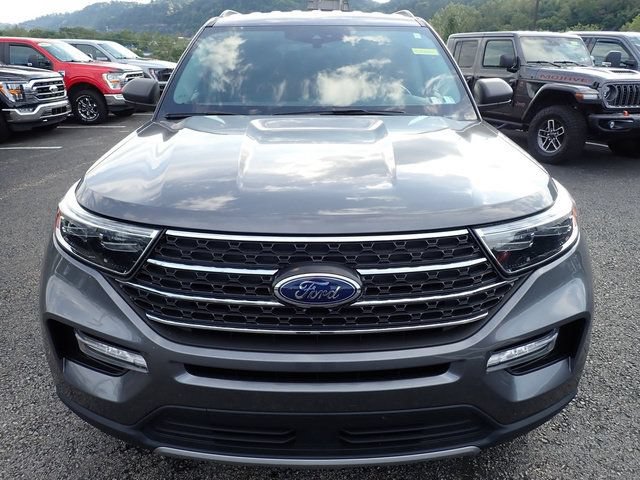 Certified 2023 Ford Explorer XLT w/ Equipment Group 202A AWD/4WD image 9