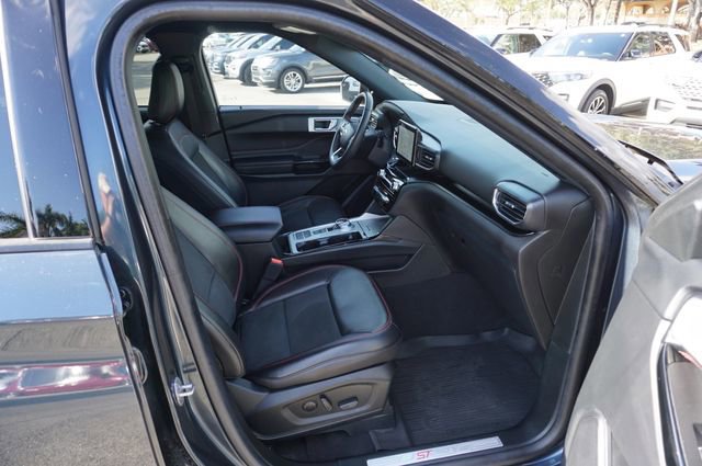 Certified 2023 Ford Explorer ST-Line w/ Class IV Trailer Tow Package image 8