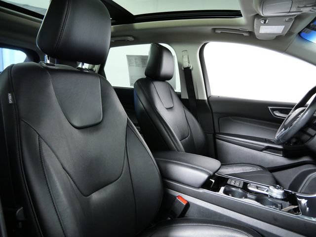 Certified 2020 Ford Edge Titanium w/ Equipment Group 301A AWD/4WD image 12