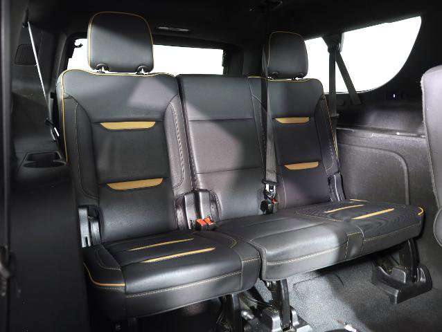 Used 2022 GMC Yukon XL AT4 w/ Technology Package image 11