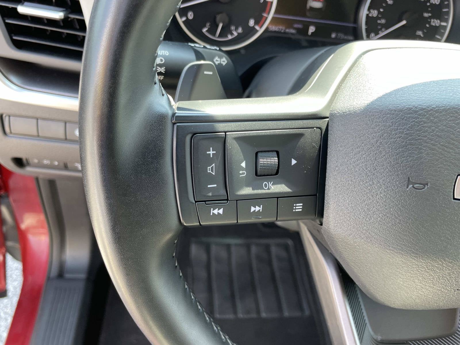 Used 2025 Nissan Rogue SV AWD/4WD image 19