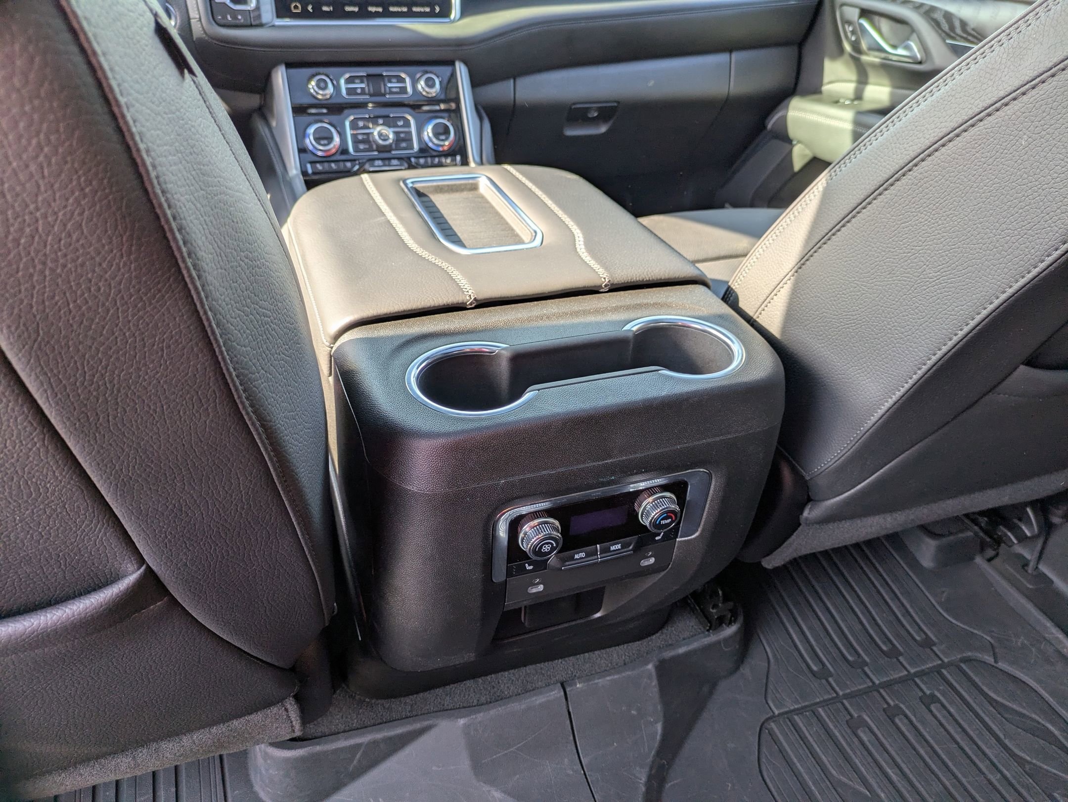 Used 2023 GMC Yukon Denali w/ LPO, Floor Liner Package AWD/4WD image 31