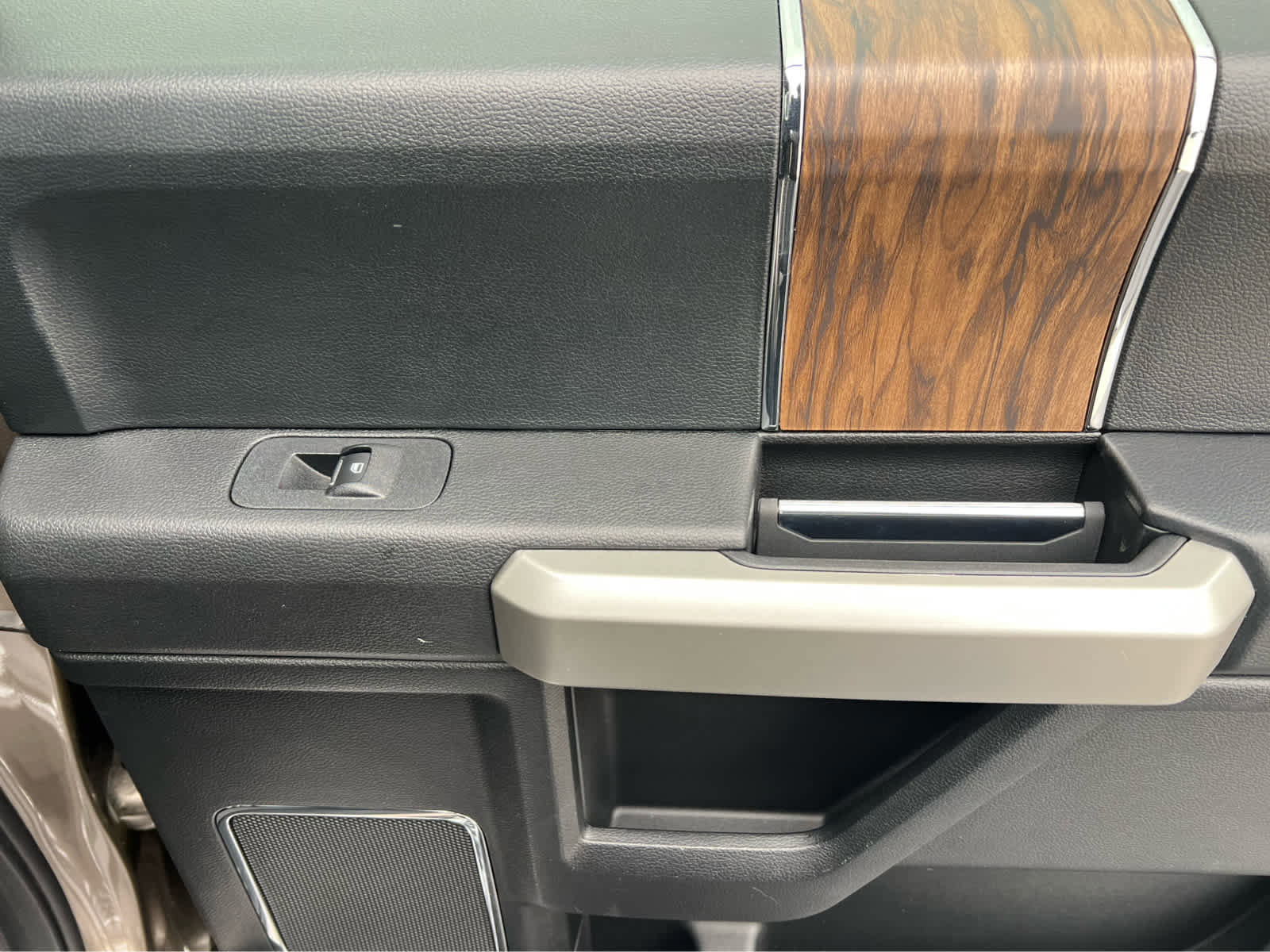 Certified 2018 Ford F150 Lariat w/ Equipment Group 502A Luxury image 22