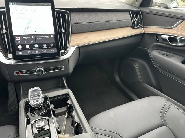 Used 2025 Volvo XC90 B6 Plus AWD/4WD image 40