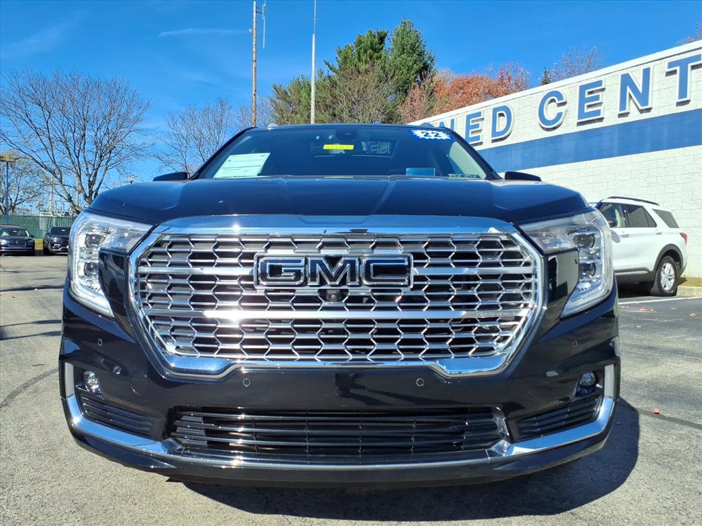 Used 2022 GMC Terrain Denali w/ Denali Premium Package image 8