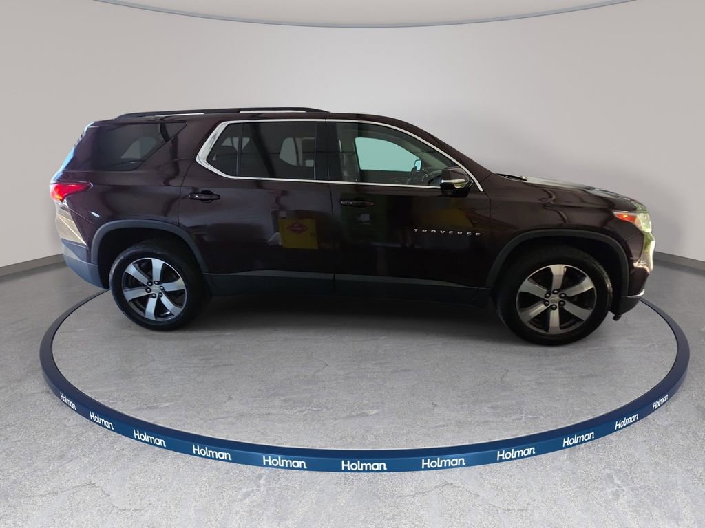 Used 2020 Chevrolet Traverse LT w/ LT Premium Package image 6