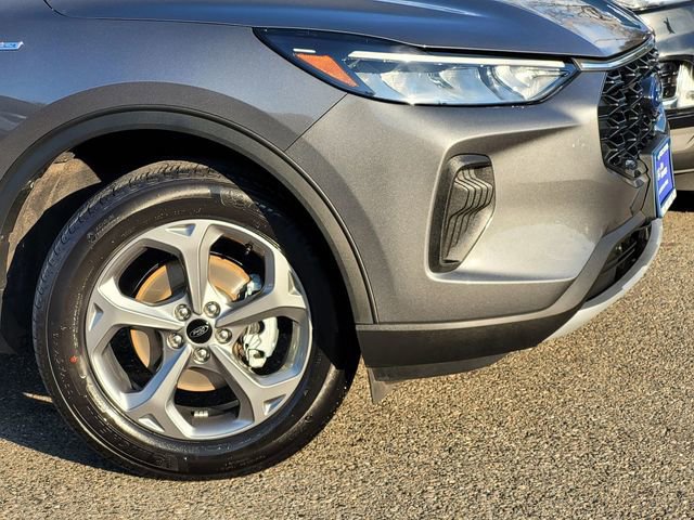 Certified 2025 Ford Escape ST-Line image 6