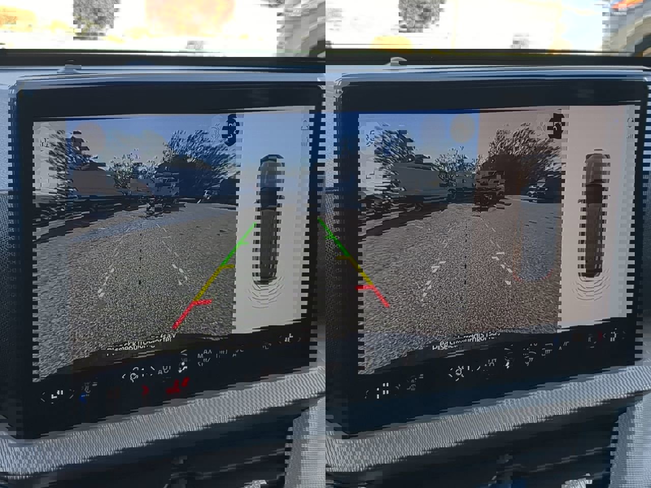 Certified 2025 Ford Explorer Active w/ Active Comfort Package image 18