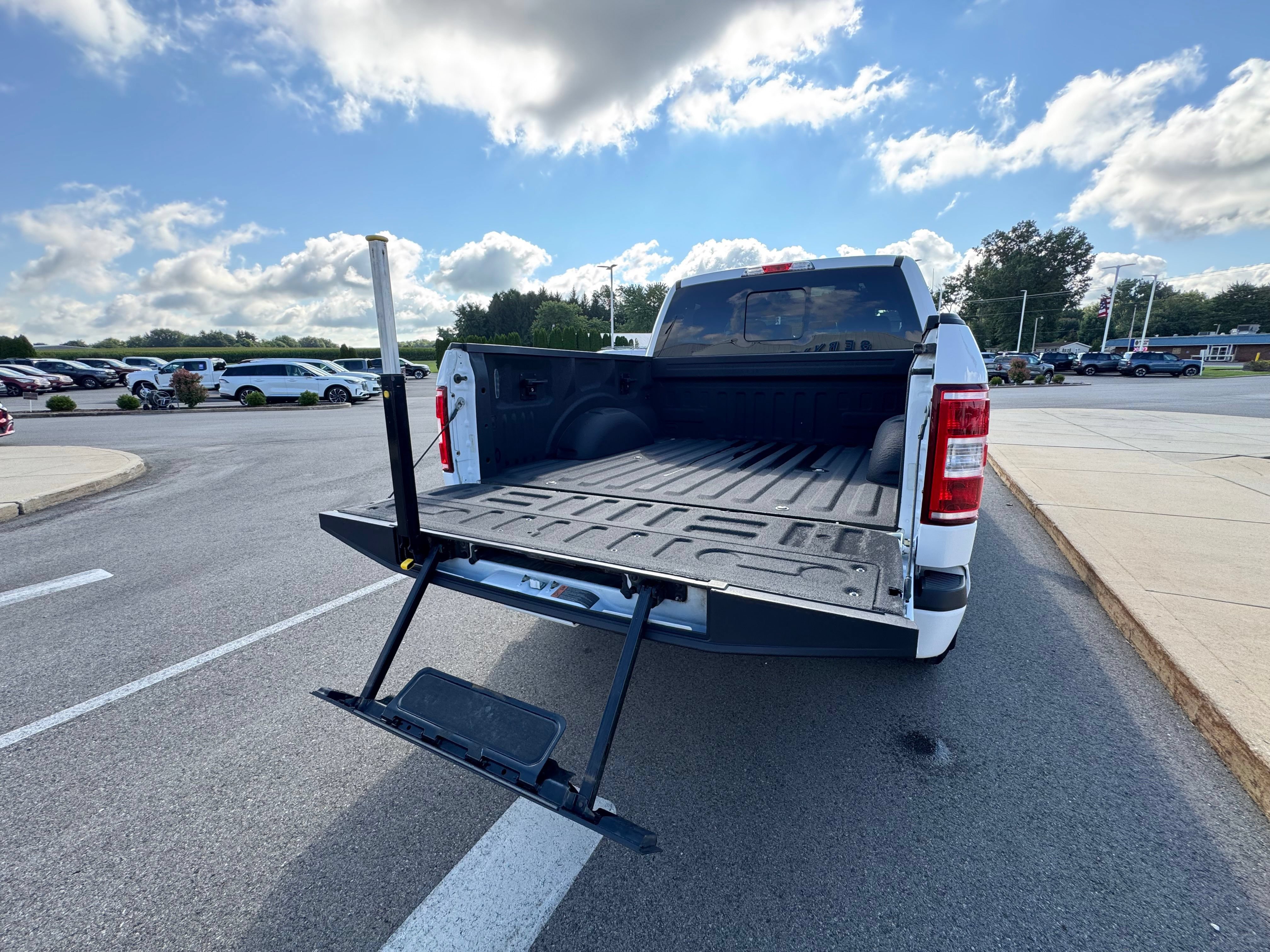 Certified 2018 Ford F150 XLT w/ Equipment Group 302A Luxury AWD/4WD image 24