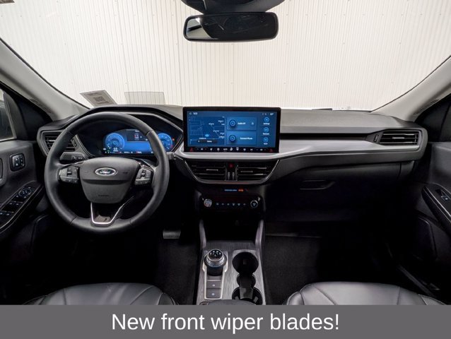 Certified 2026 Ford Escape Platinum w/ Premium Technology Package AWD/4WD image 3