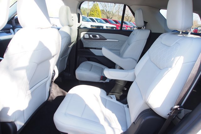 Certified 2025 Ford Explorer Platinum w/ Ultimate Package image 22