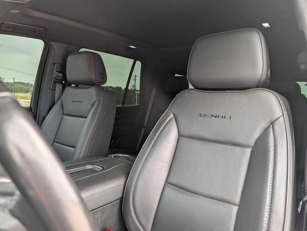 Used 2022 GMC Yukon Denali AWD/4WD image 25