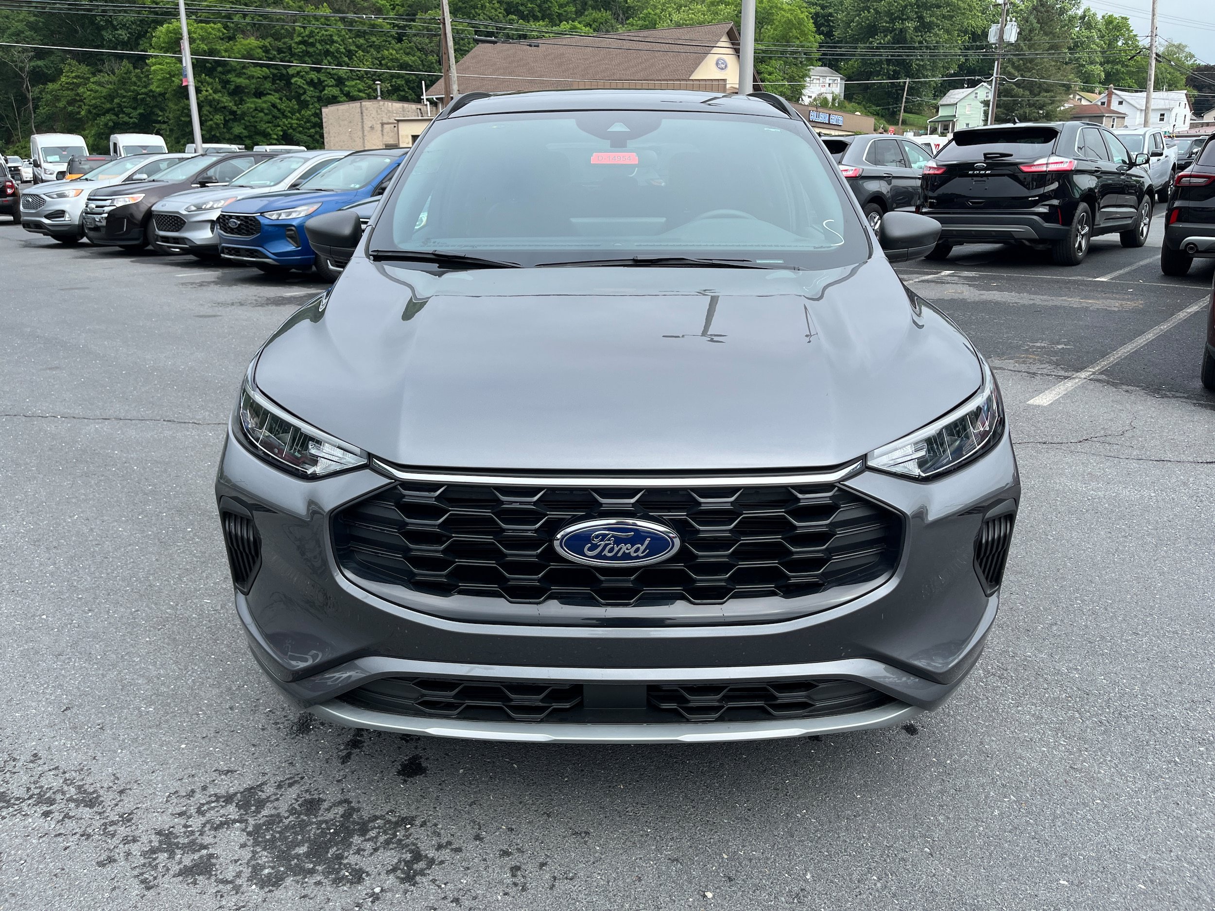 Certified 2023 Ford Escape ST-Line w/ Tech Pack #1 AWD/4WD image 3