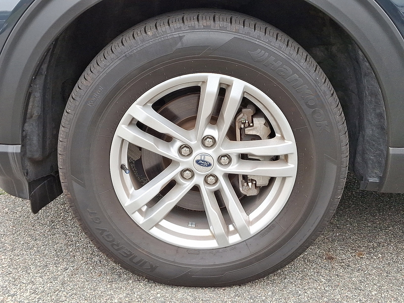 Certified 2022 Ford Explorer XLT w/ Equipment Group 202A image 28