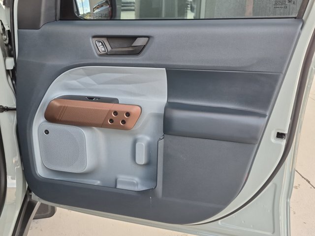 Certified 2024 Ford Maverick Lariat FWD image 33