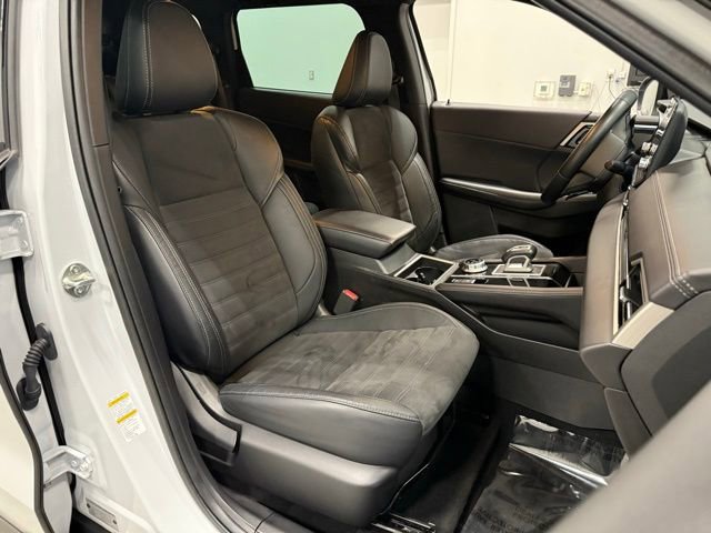 Used 2023 Mitsubishi Outlander SE Black Edition image 35