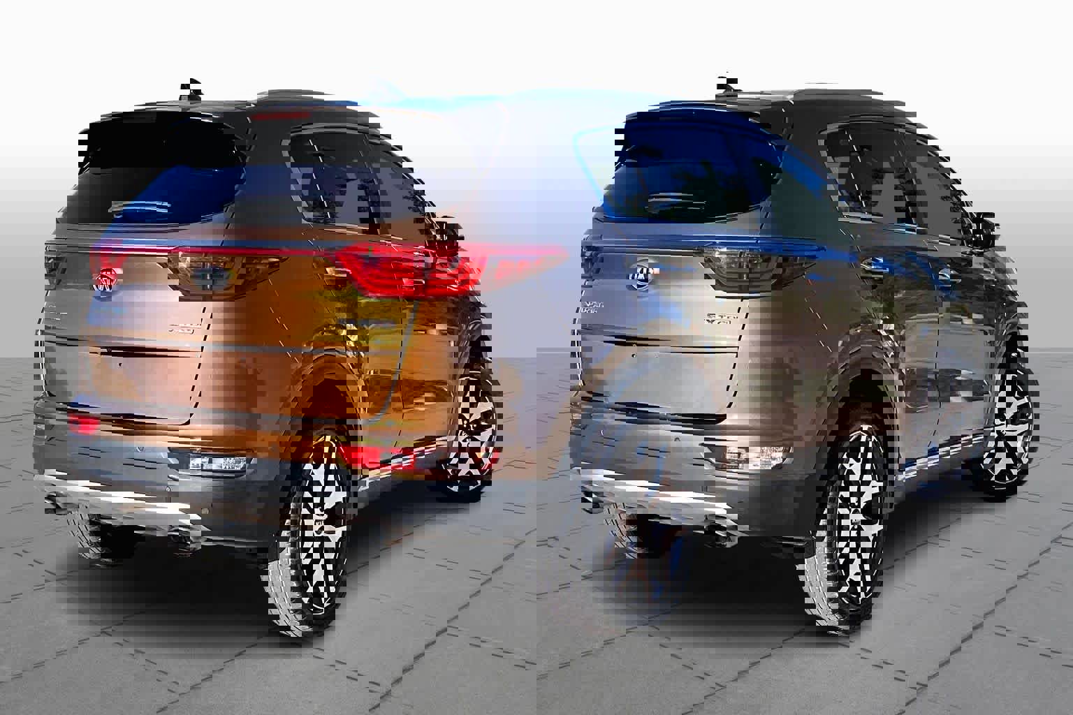 Used 2017 Kia Sportage SX image 3