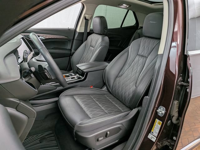 Used 2022 Buick Envision Avenir w/ Safety Package FWD image 11