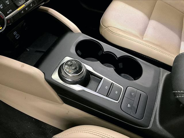 Certified 2022 Ford Escape SEL w/ Technology Package AWD/4WD image 16
