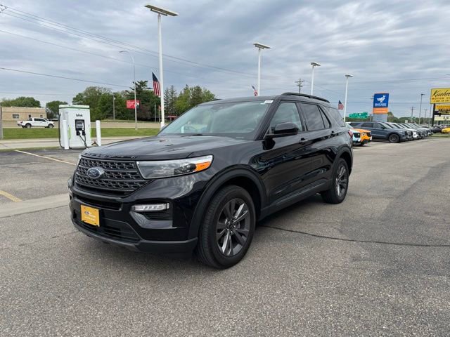 Certified 2023 Ford Explorer XLT w/ Equipment Group 202A AWD/4WD image 33