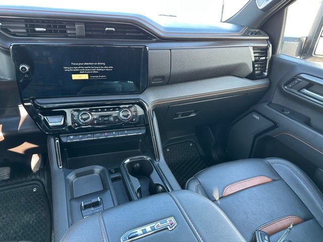 Used 2024 GMC Sierra 2500 AT4 w/ AT4 Premium Plus Package AWD/4WD image 12