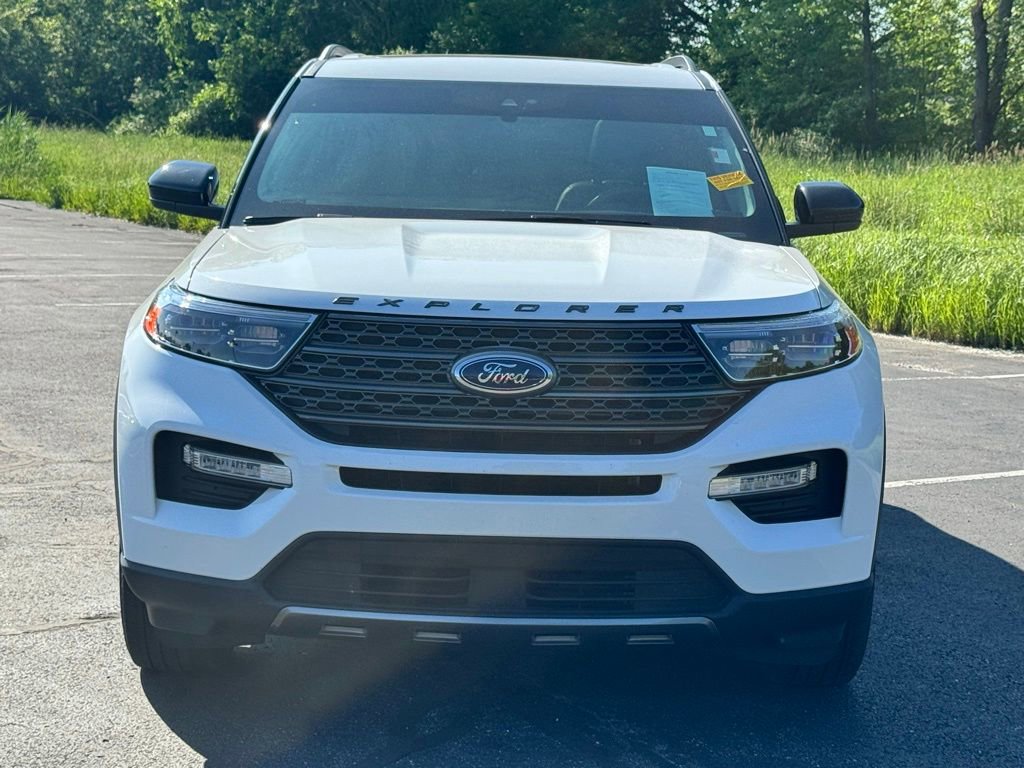 Certified 2023 Ford Explorer XLT w/ Equipment Group 202A AWD/4WD image 2