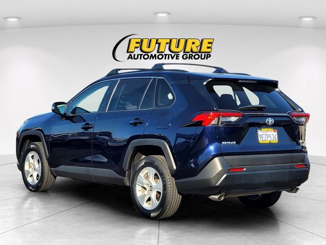 Used 2020 Toyota RAV4 XLE w/ All Weather Liner Package FWD image 5
