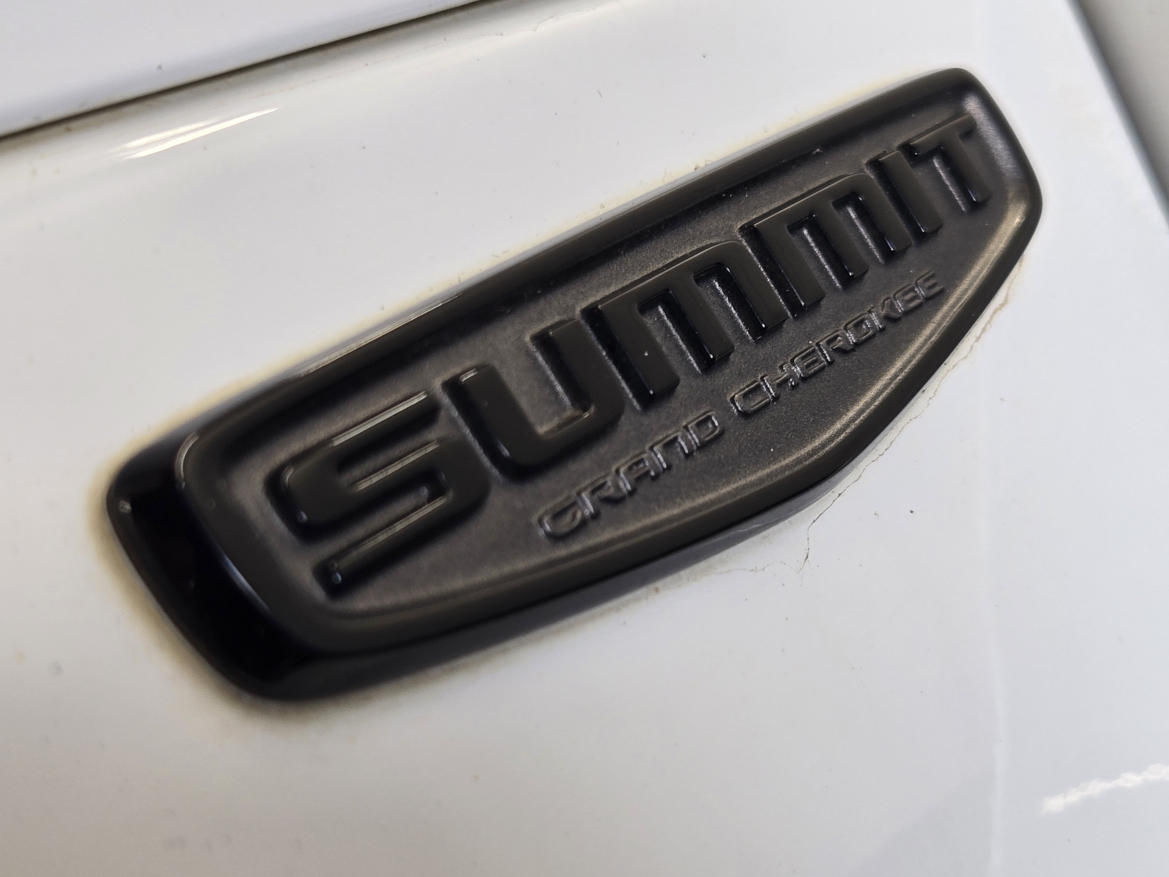 Used 2025 Jeep Grand Cherokee L Summit w/ Obsidian Package AWD/4WD image 14